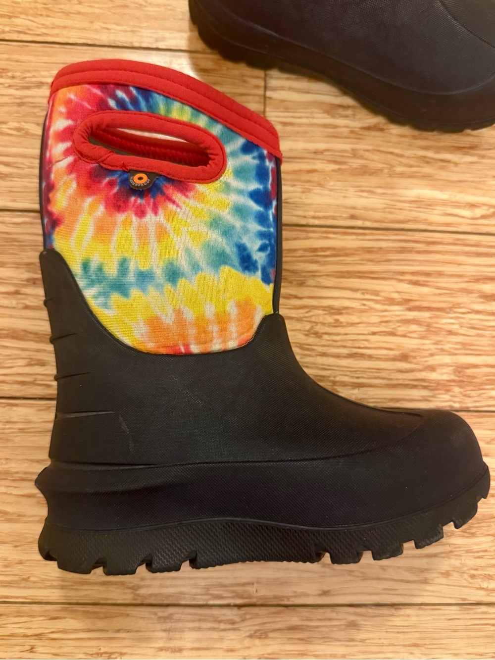 Bogs Kids Tie-Dye Rainbow and Black Waterproof Boots-Like New!-(35°)